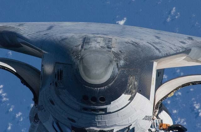 Endeavour chega á ISS