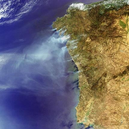 Raging_fires_across_Spain_and_Portugal_node_full_image