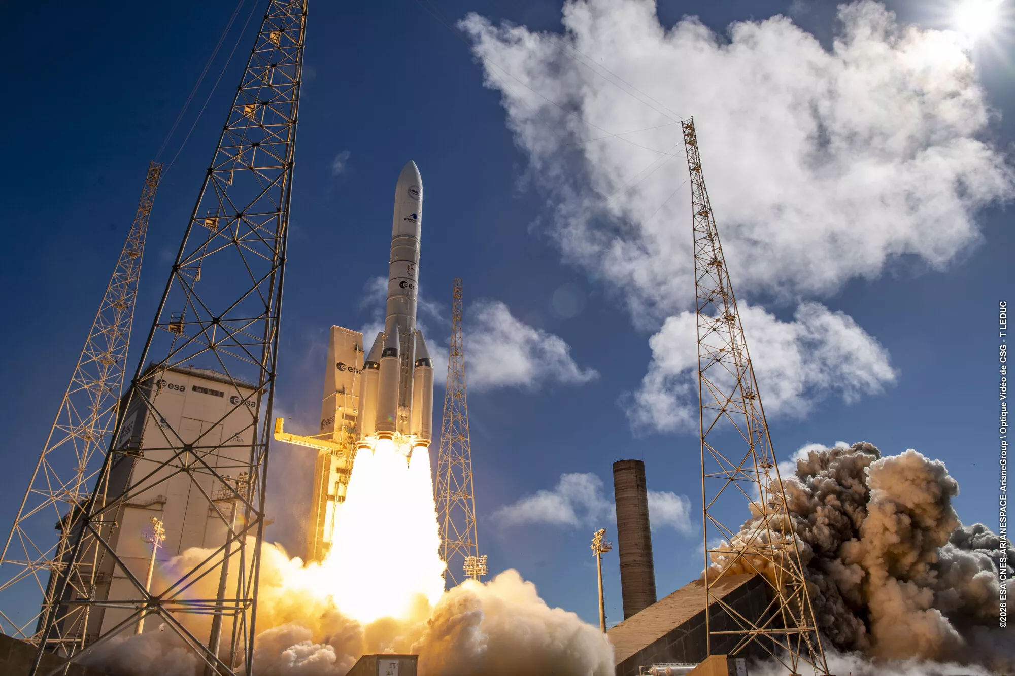Arianespace lança novos satélites para a Amazon