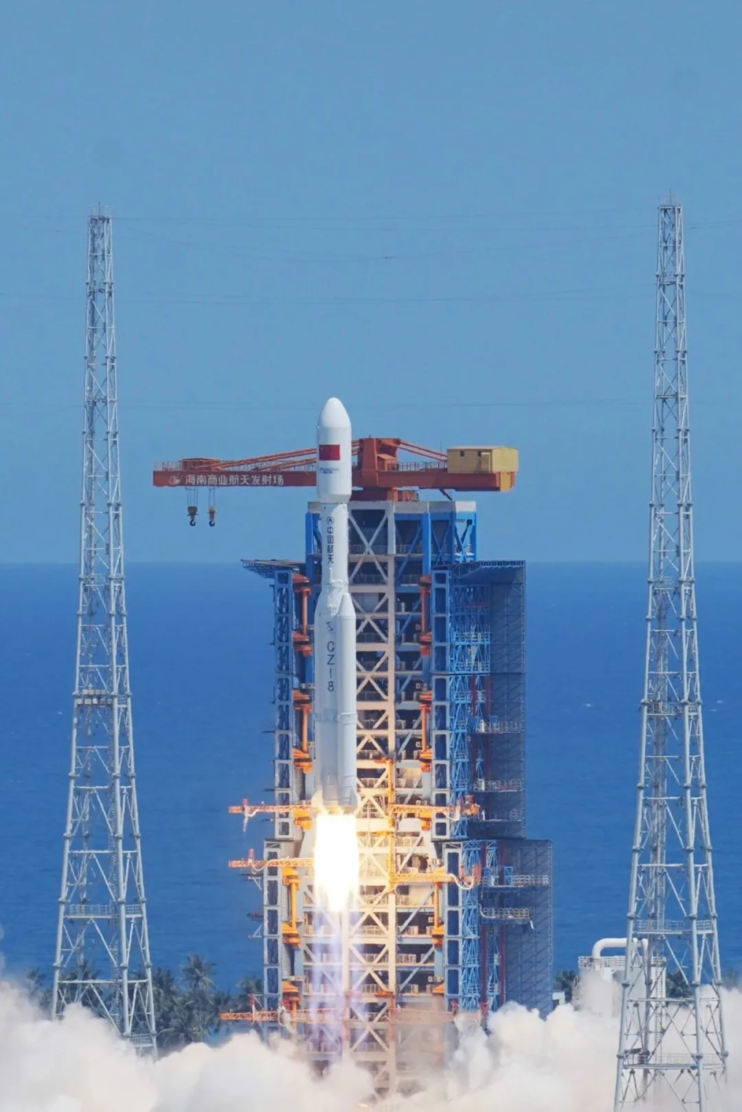 Chang Zheng-8 lança 18 satélites Qianfan Jigui