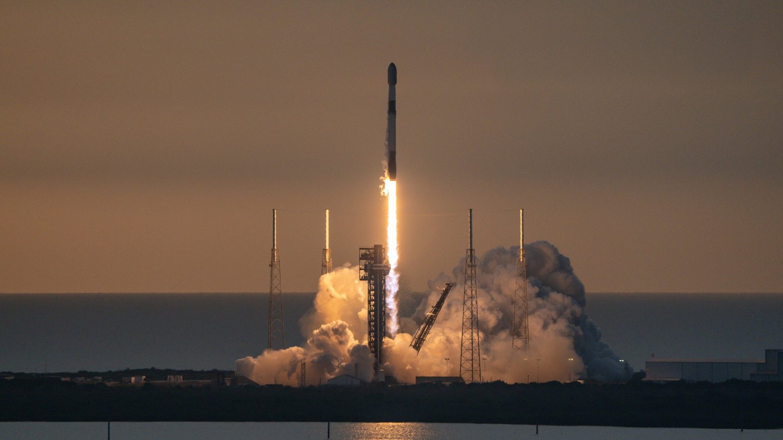 Missão Starlink G10-50 lançada desde Cabo Canaveral