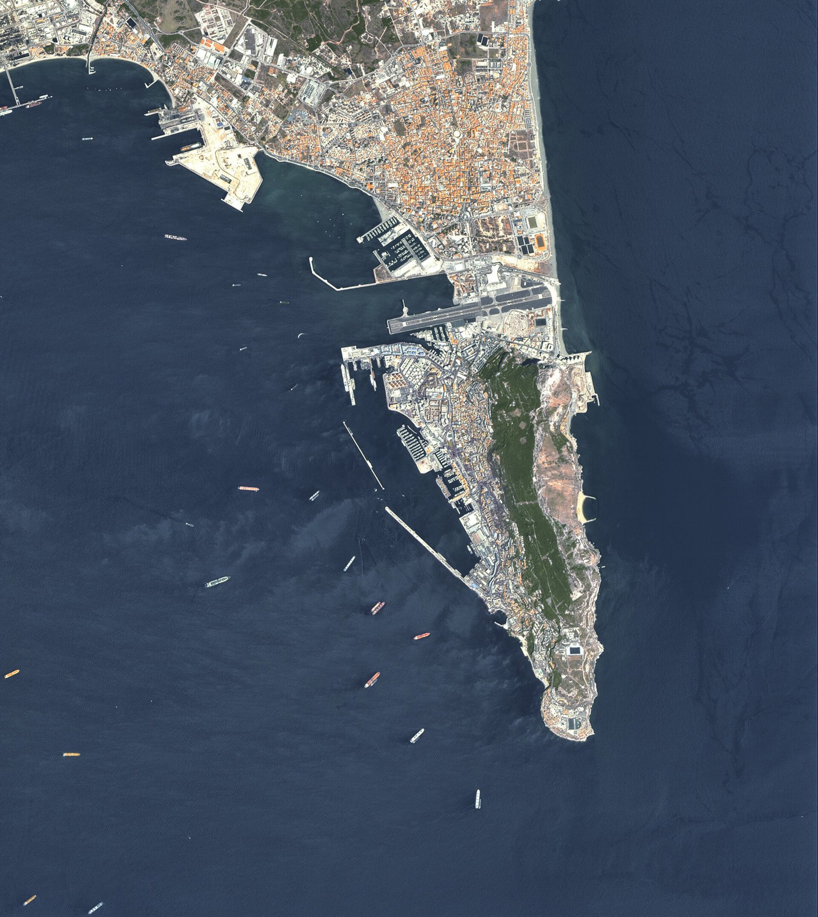 Gibraltar fotografado pelo IRIDE Eaglet II