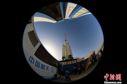 Shenzhou-10 na plataforma 04