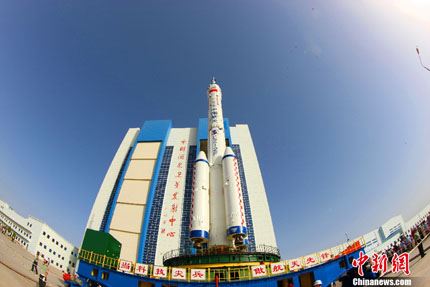 Shenzhou-10 na plataforma 05