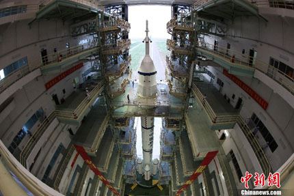 Shenzhou-10 na plataforma 06